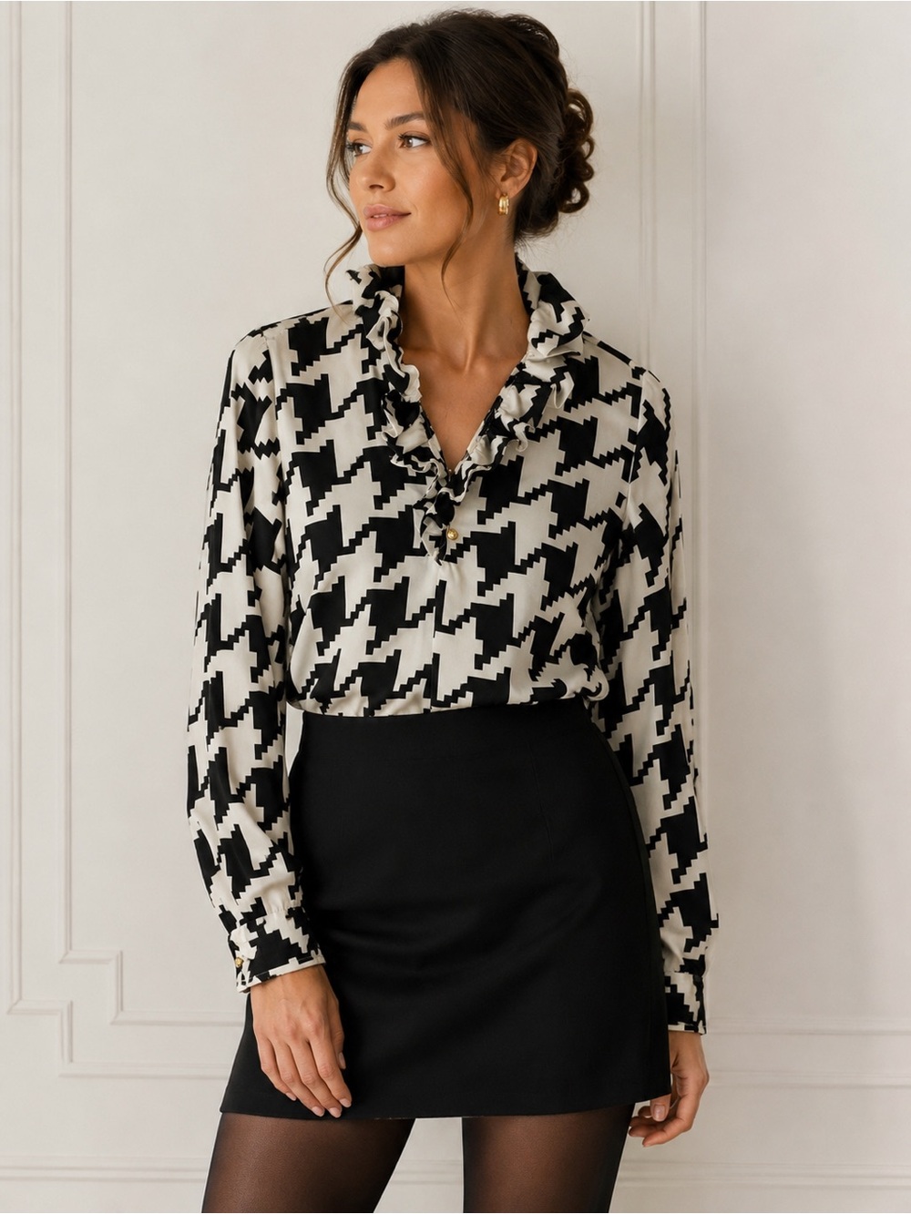 Elizabeth McKay 100% Silk Houndstooth Ruffle Blouse Black Ivory Size 8 Mod 60s